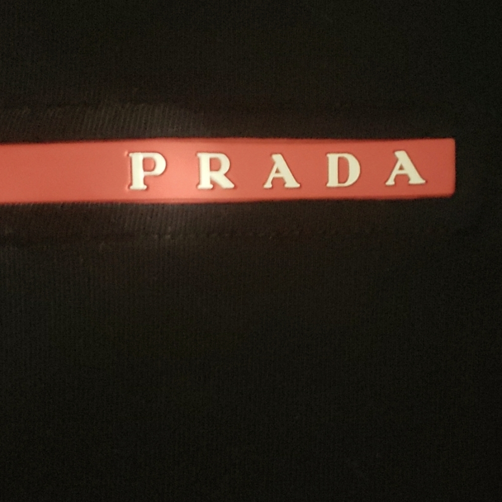 Prada black T shirt 👕 thick cotton